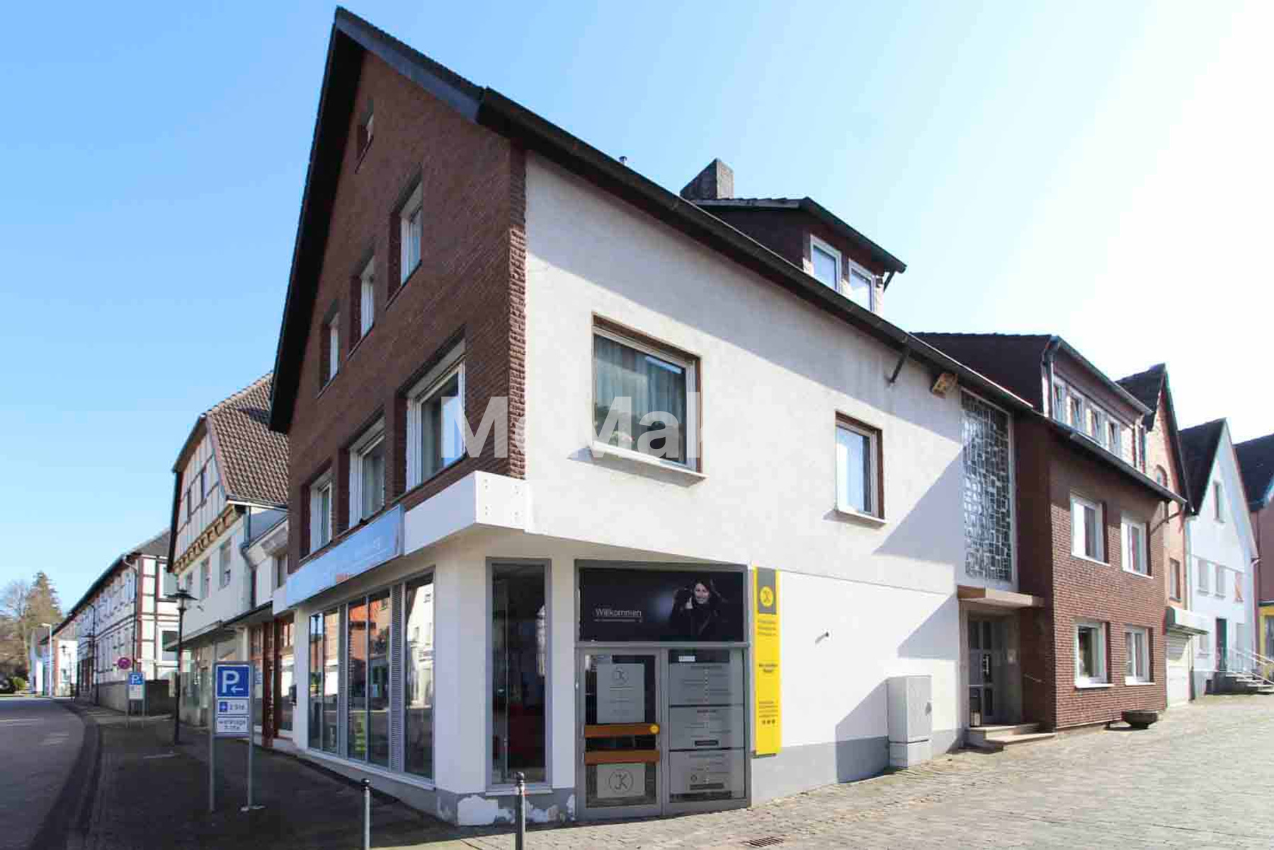 Wohn- und Geschäftshaus mit ca. 497 m² vermietbarer Fläche, Fernwärme und Entwicklungspotenzial