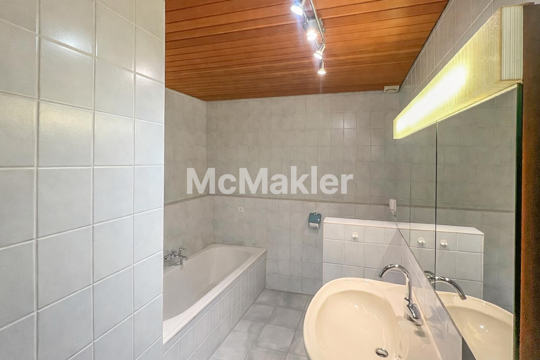 Property view 11