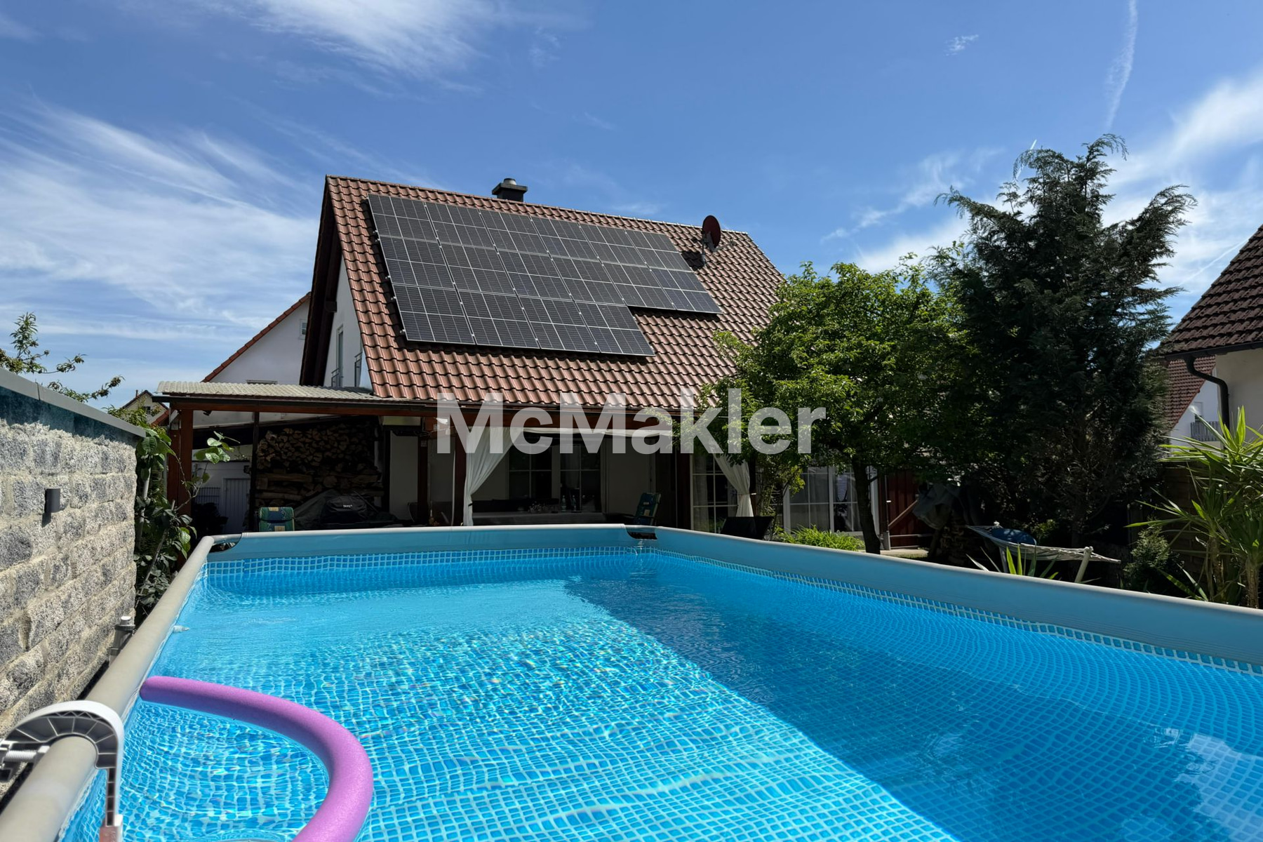 Autarke Wohlfühloase – 5 Zi. EFH mit Garten, Spa-Bereich und Garage in ruhiger Wohnlage von Burgau