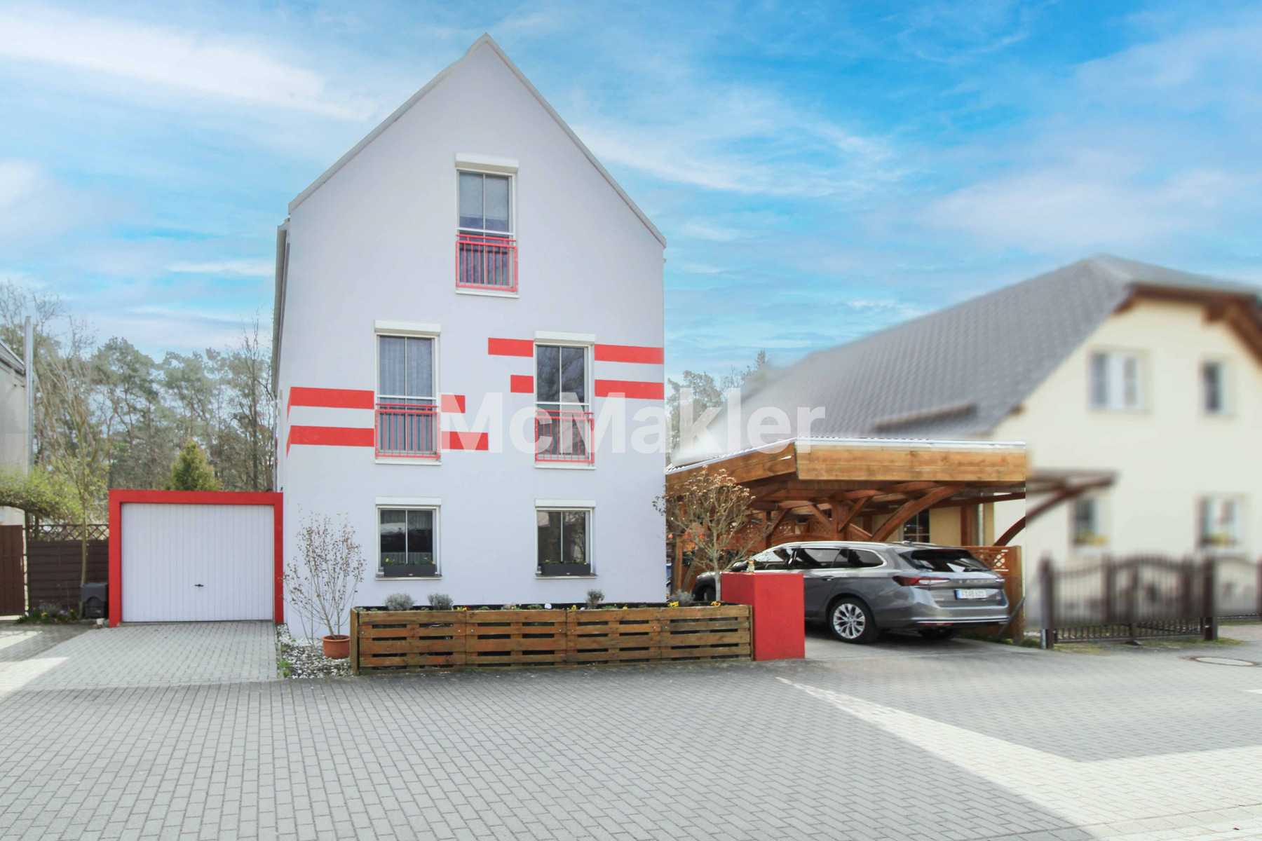 Ihr neues Zuhause: Wohnen auf drei Ebenen mit Gartensauna, Garage und Vollkeller in Ludwigsfelde