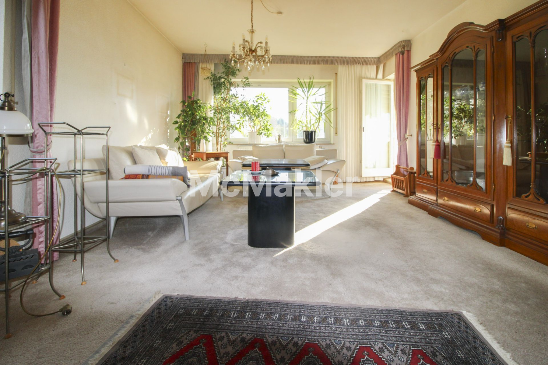 Schöne 4-Zimmer-Wohnung mit Balkon und Garage - All-inklusive-Sorglos-Paket