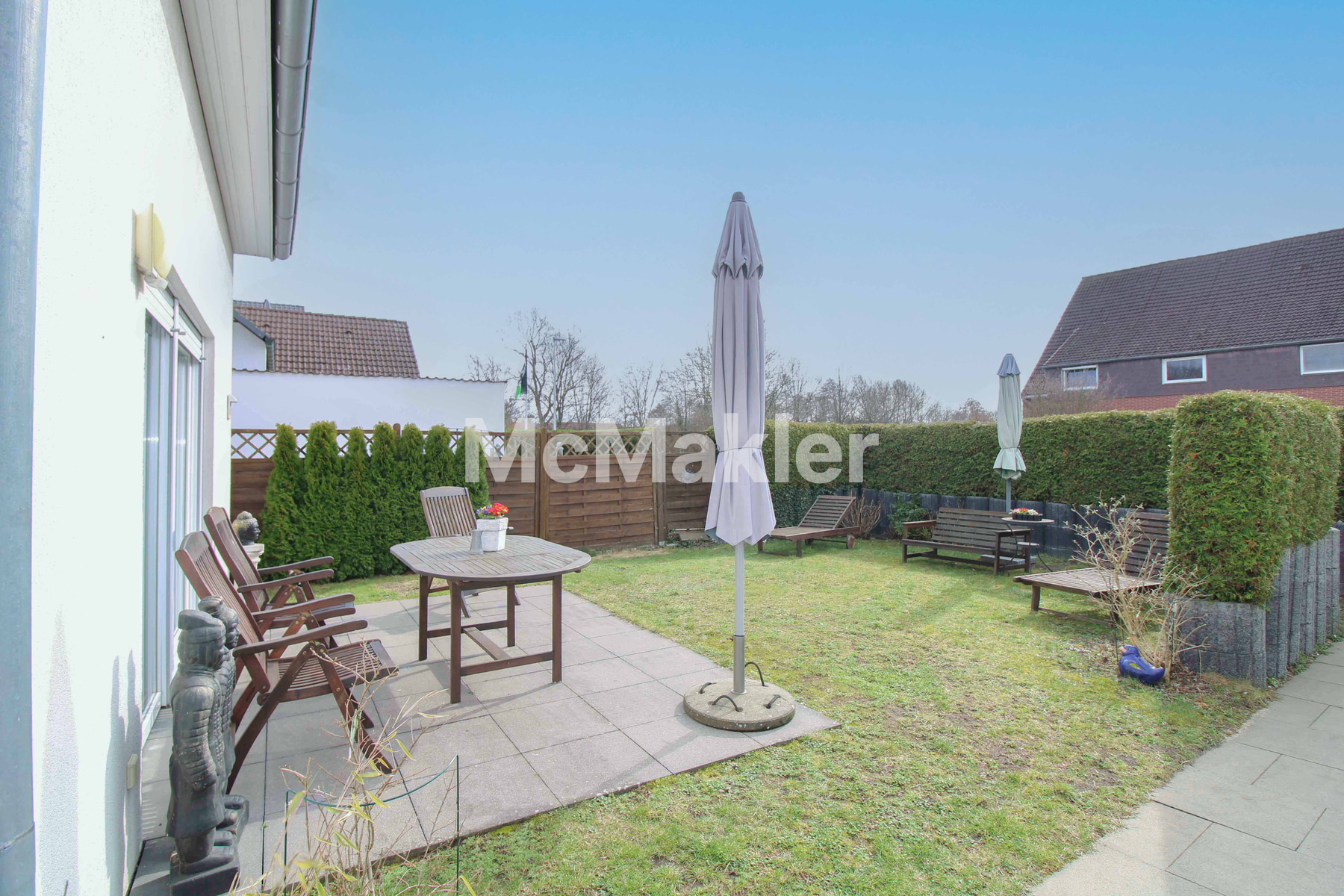 Modernes Einfamilienhaus mit Terrasse, Sauna und Garage in Langenhagen