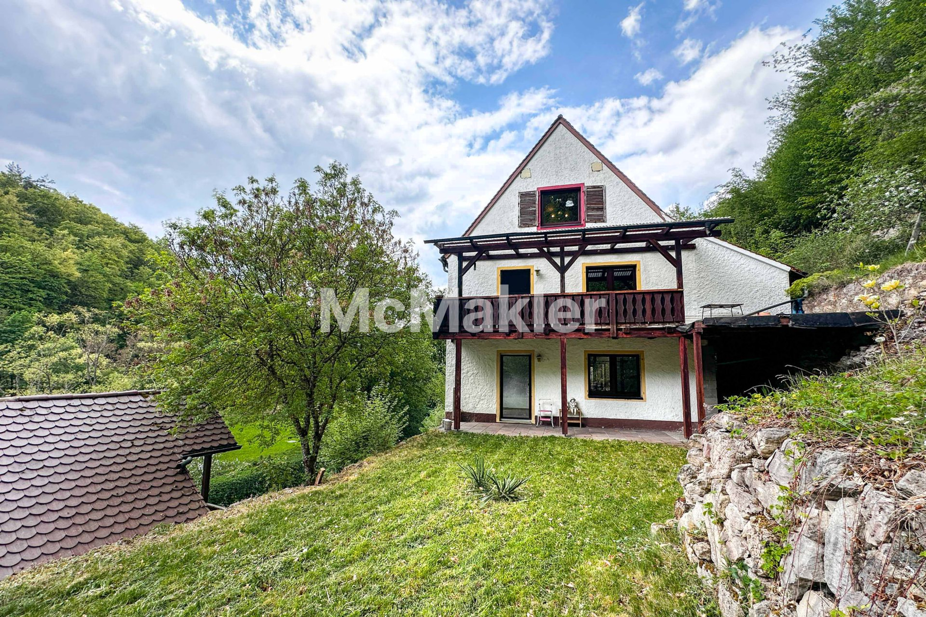 Traumlage an der Wiesent – Zweifamilienhaus mit Burgblick in Gößweinstein