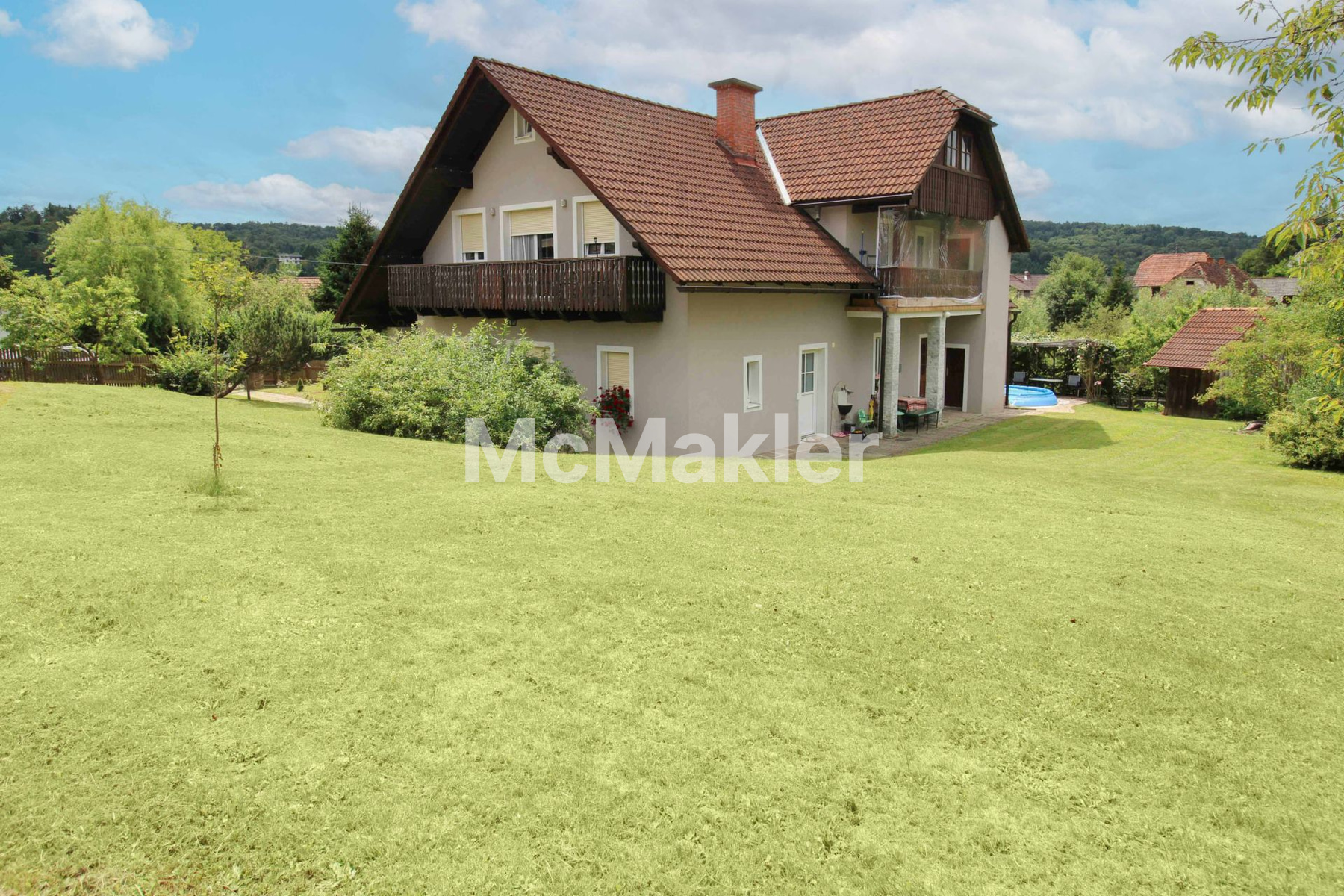 Wohlfühlen mit viel Platz zum Träumen:2 Familienhaus in bester Ortslage  auf 3900 m² (0,2-1) Bauland