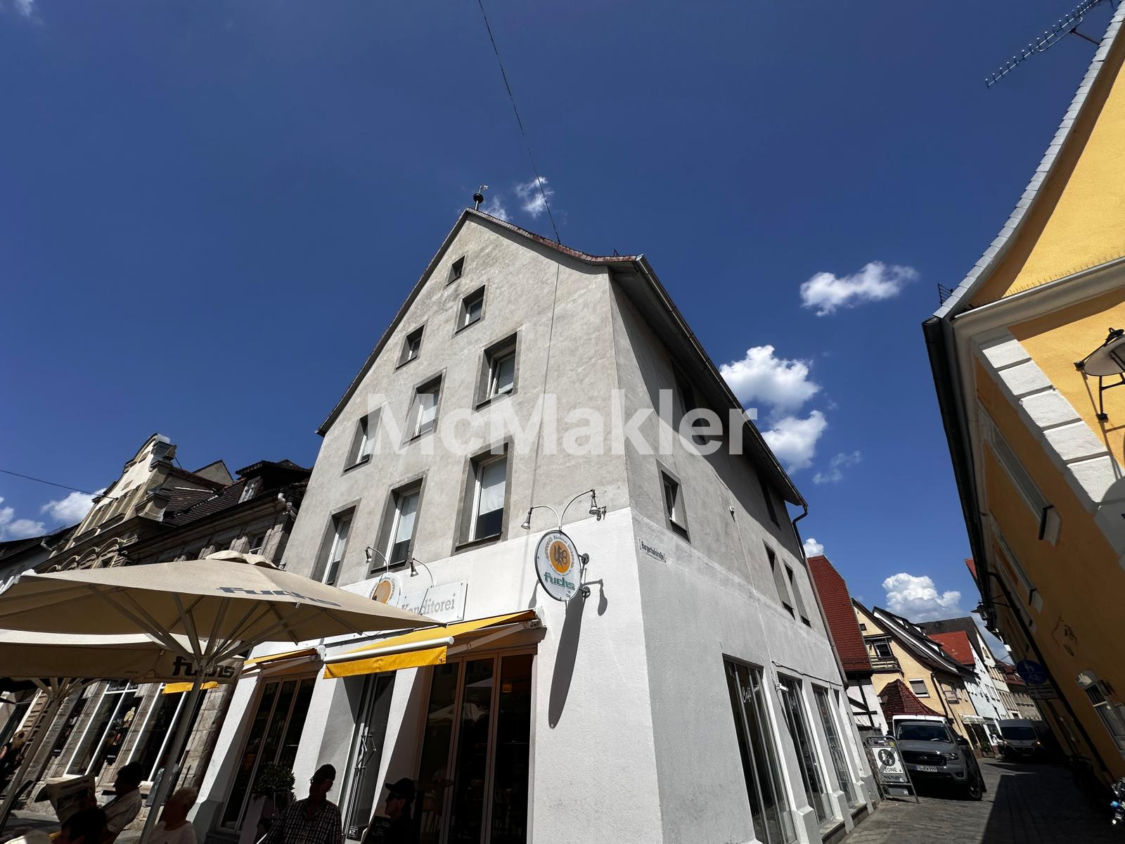 Wohn- & Geschäftshaus in bester Fußgängerzonenlage – vermietetes Gewerbe + 2 leerstehende Wohnungen
