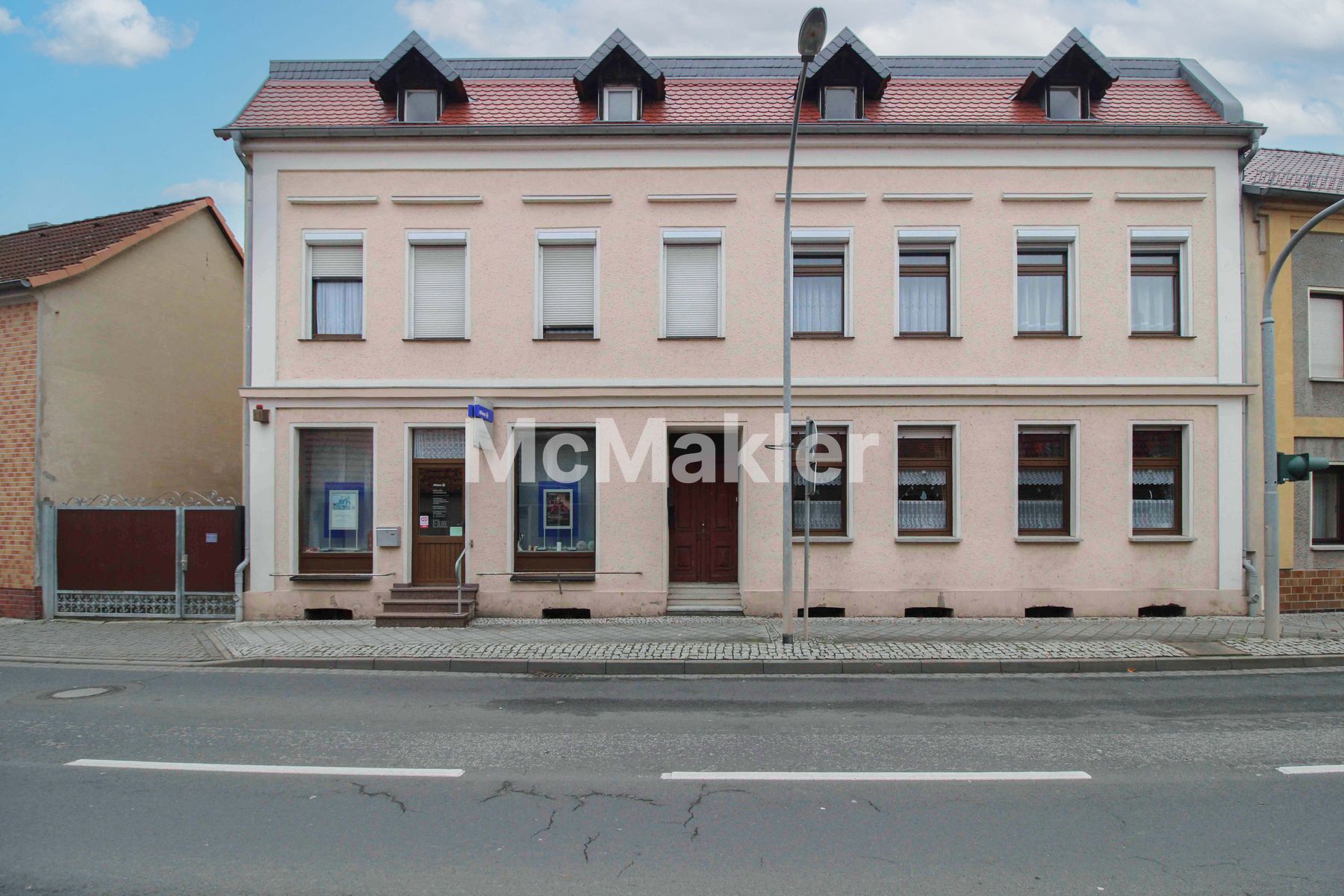 MFH mit 4 Einheiten, Solaranlage und langfristigen Mietverhältnissen in Jerichow