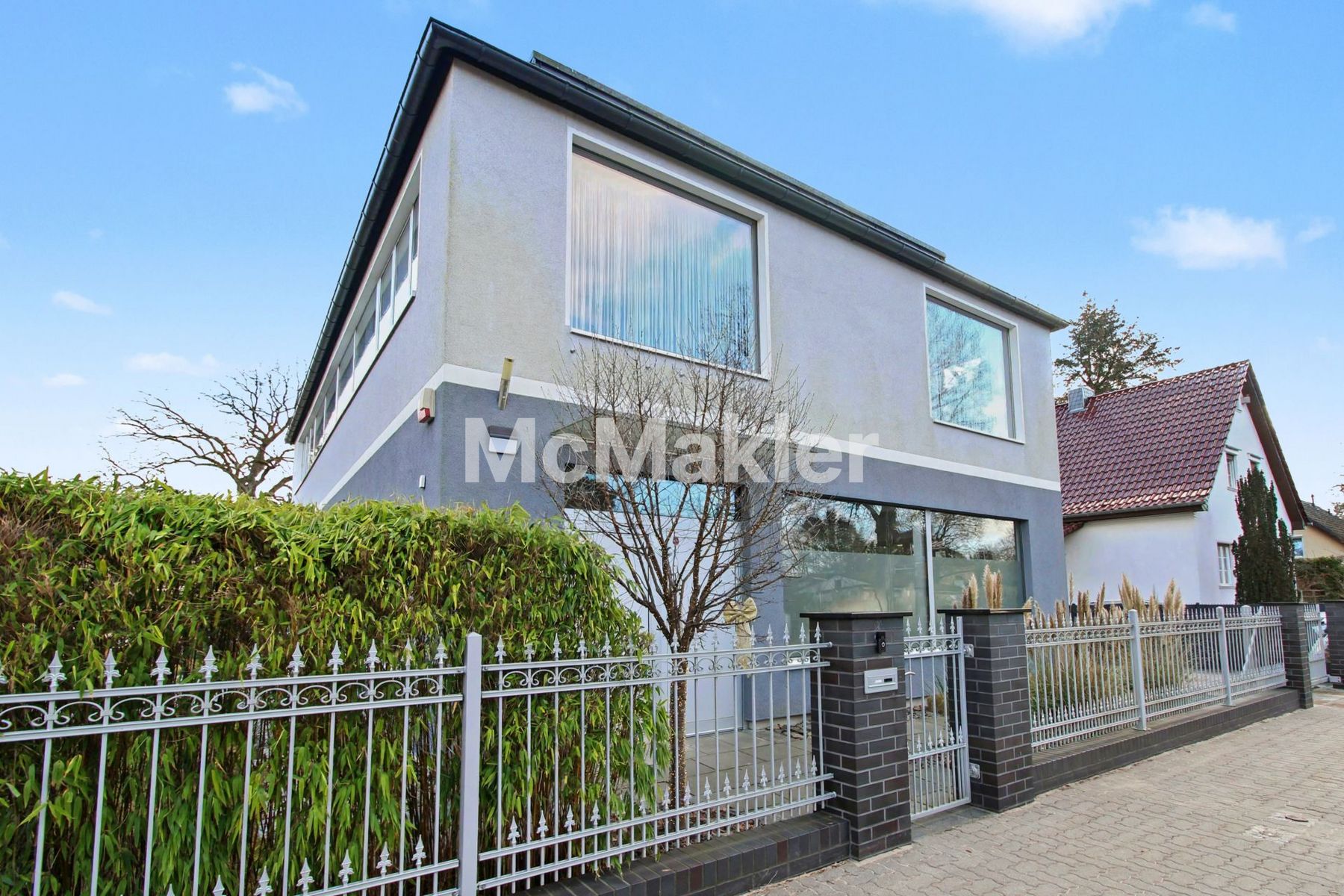 Property view 0