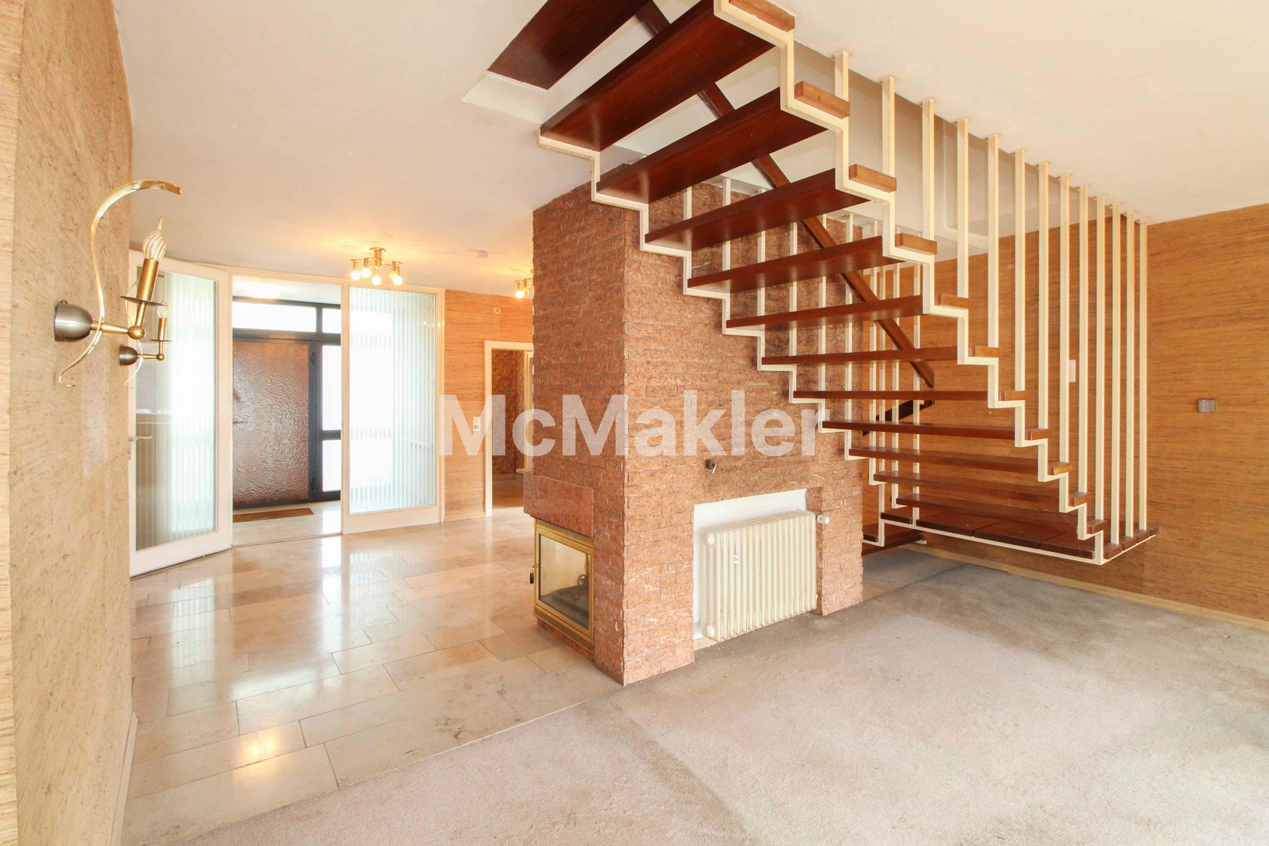 Platz für Träume: Familienresidenz mit Ausbaupotenzial und separater Einliegerwohnung!