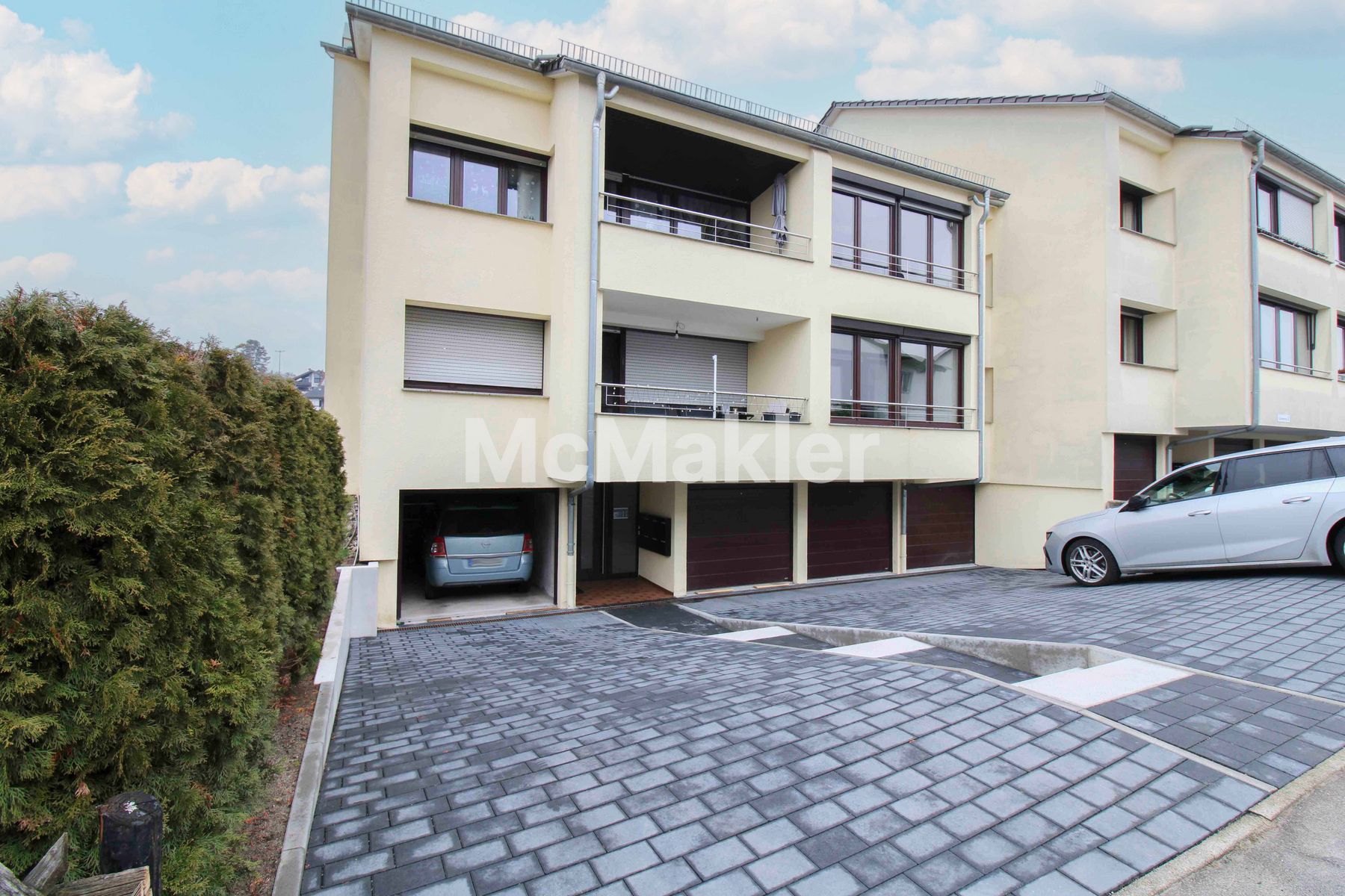 Naturnahes Wohnen: 3,5 Zi. Wohnung mit Garage und Wintergarten. Energieeff. C
