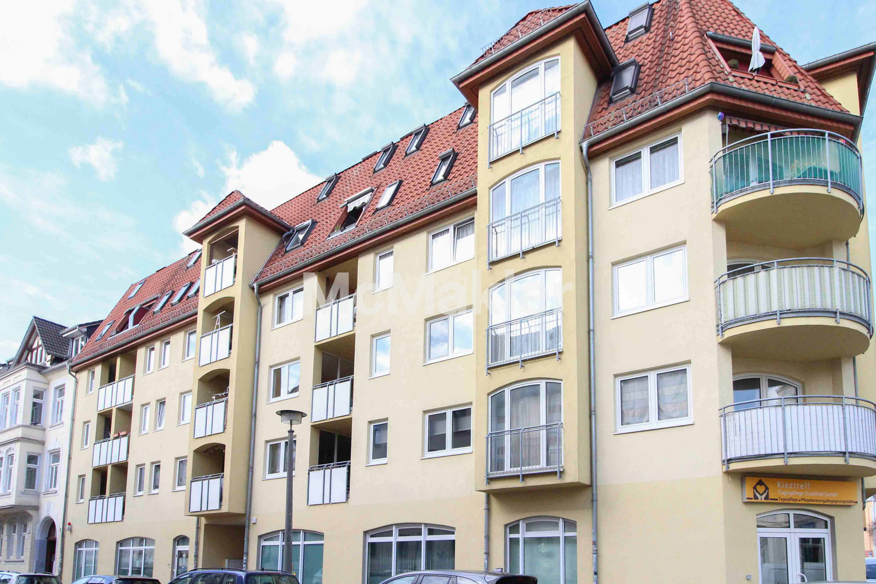 Eigentumswohnung mit Tiefgaragenstellplatz und Loggia im beliebten Stadtfeld Ost