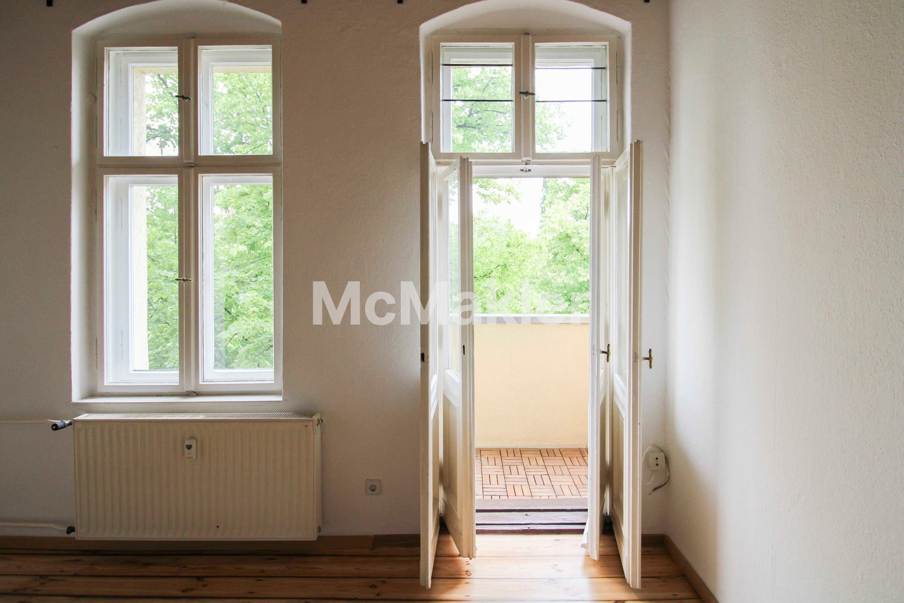 Charmante 1-Zimmer-Wohnung mit Balkon und Holzdielen in Berlin-Neukölln – sofort bezugsfrei
