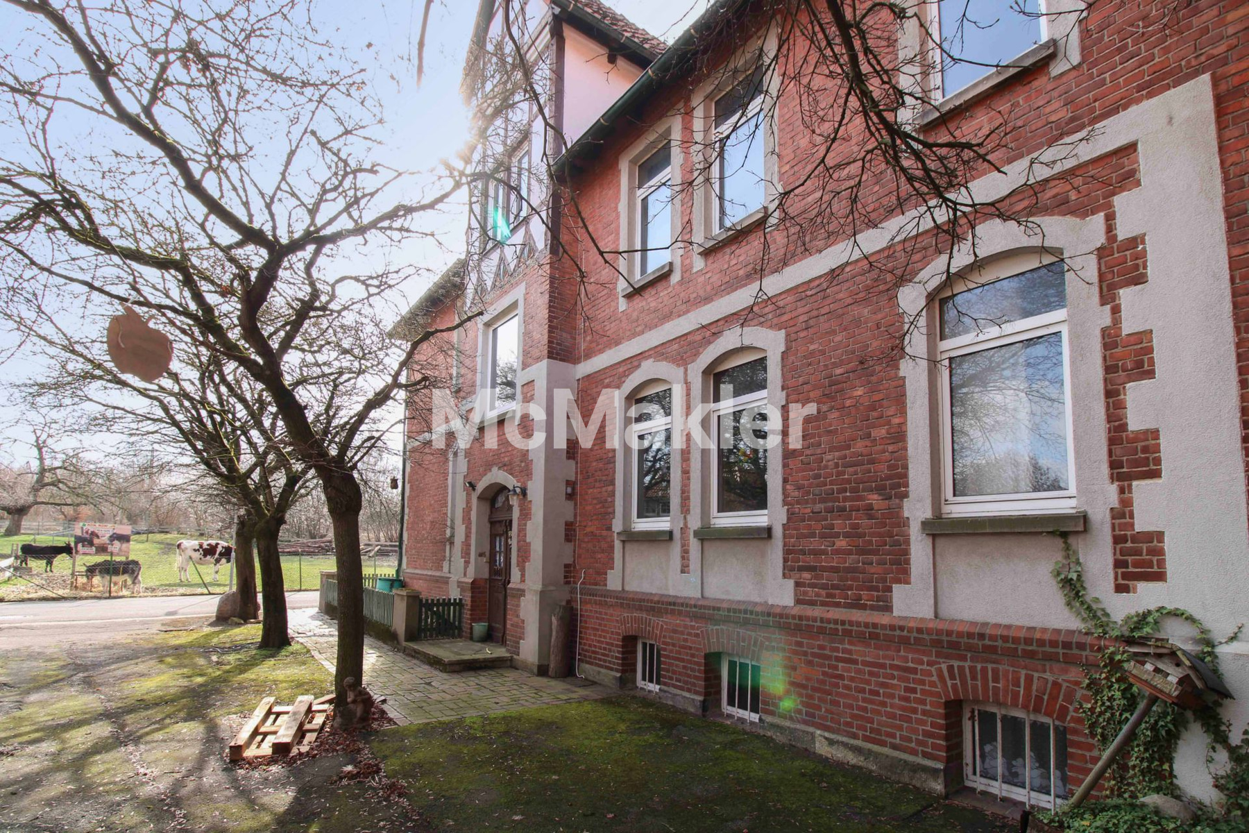 Repräsentatives Bauernhaus mit Sanierungsbedarf in Familienfreundlicher Lage 