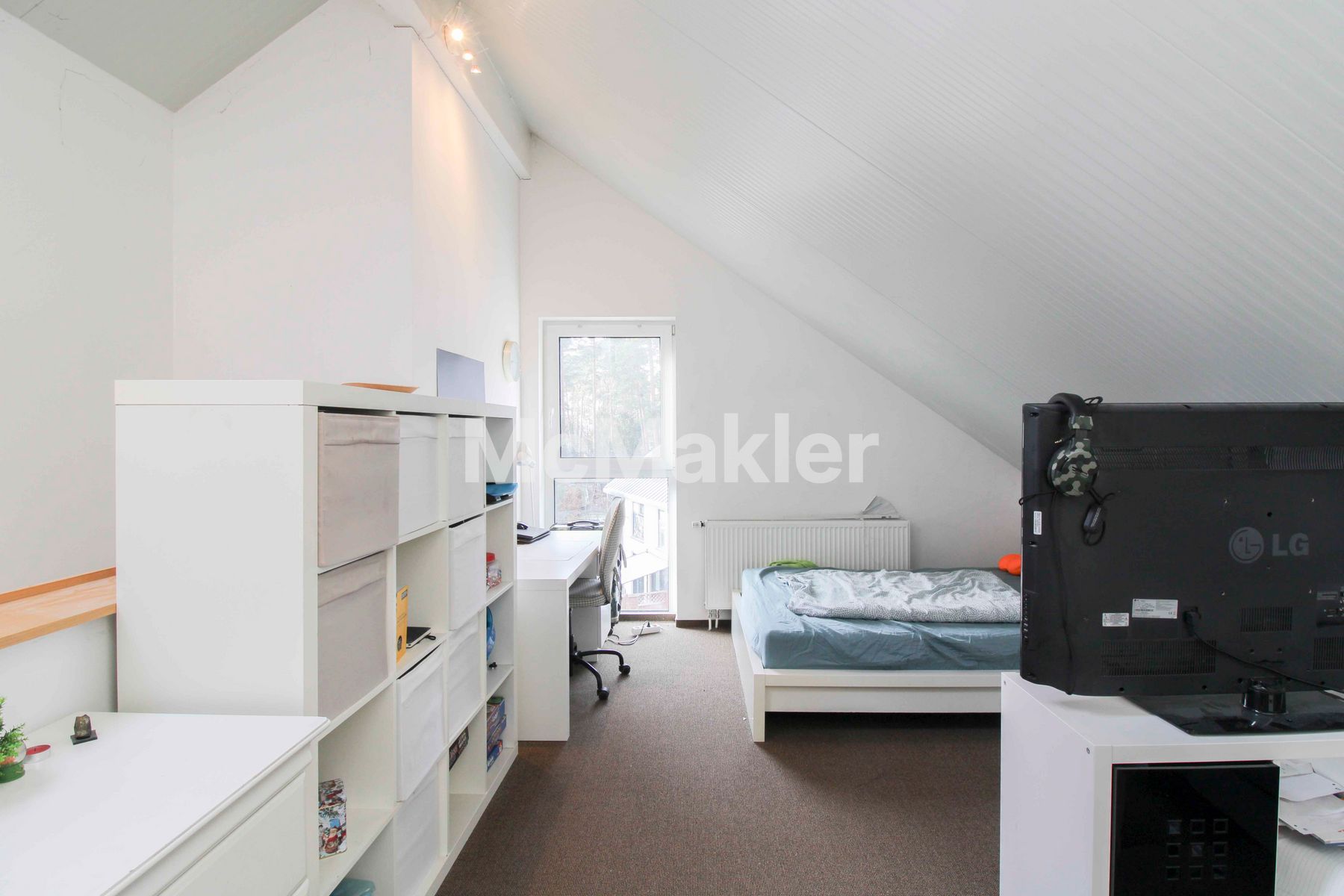 Property view 11